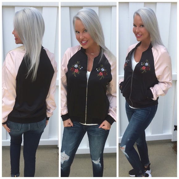 💕🌺 Pink/black satin embroidered bomber! - Picture 2 of 3